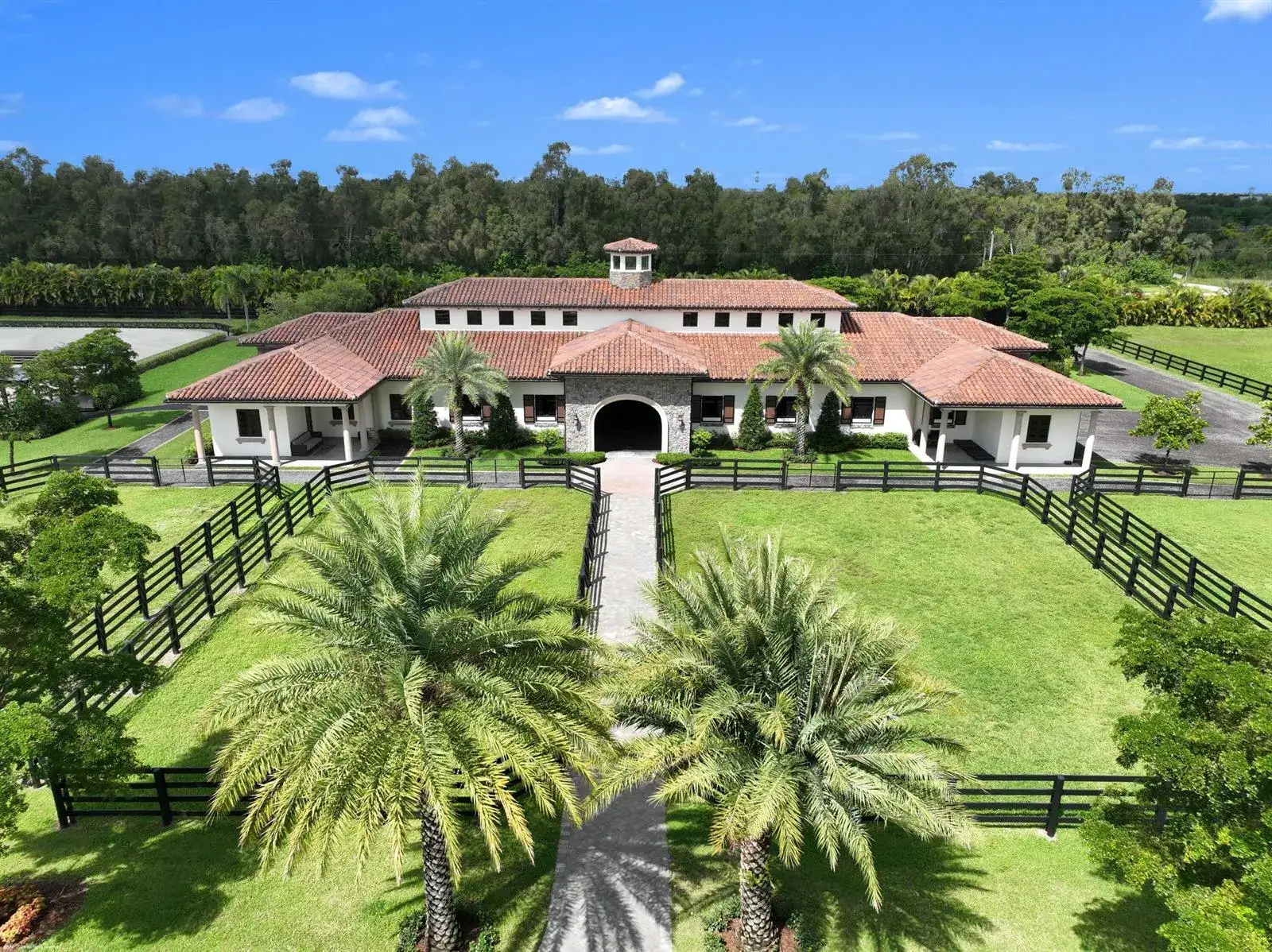 1 bath Residential Lease for rent at 15726 Estancia Lane, Wellington FL 33414