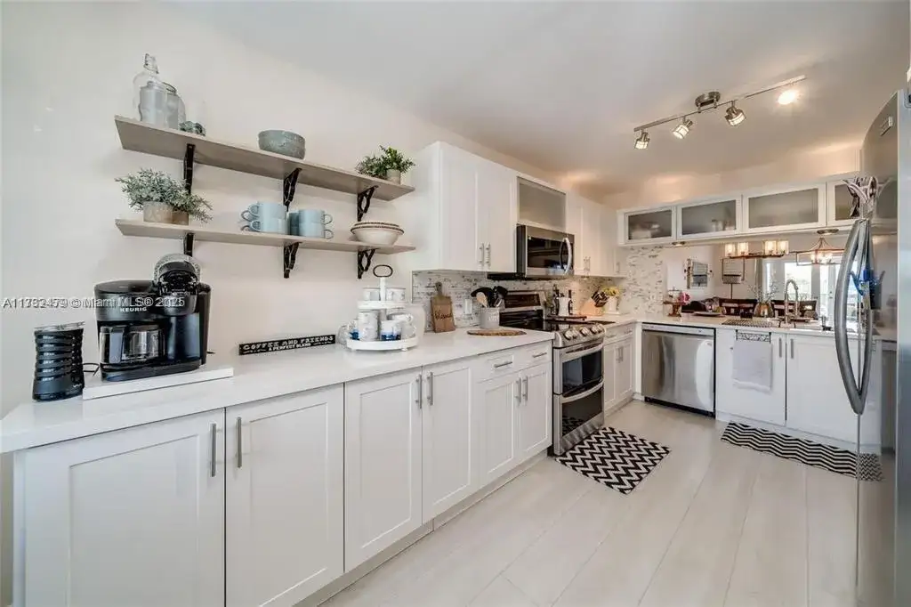 2 bedroom 2 bath Residential for sale at 2560 NW 103RD Avenue # 406, Sunrise FL 33322