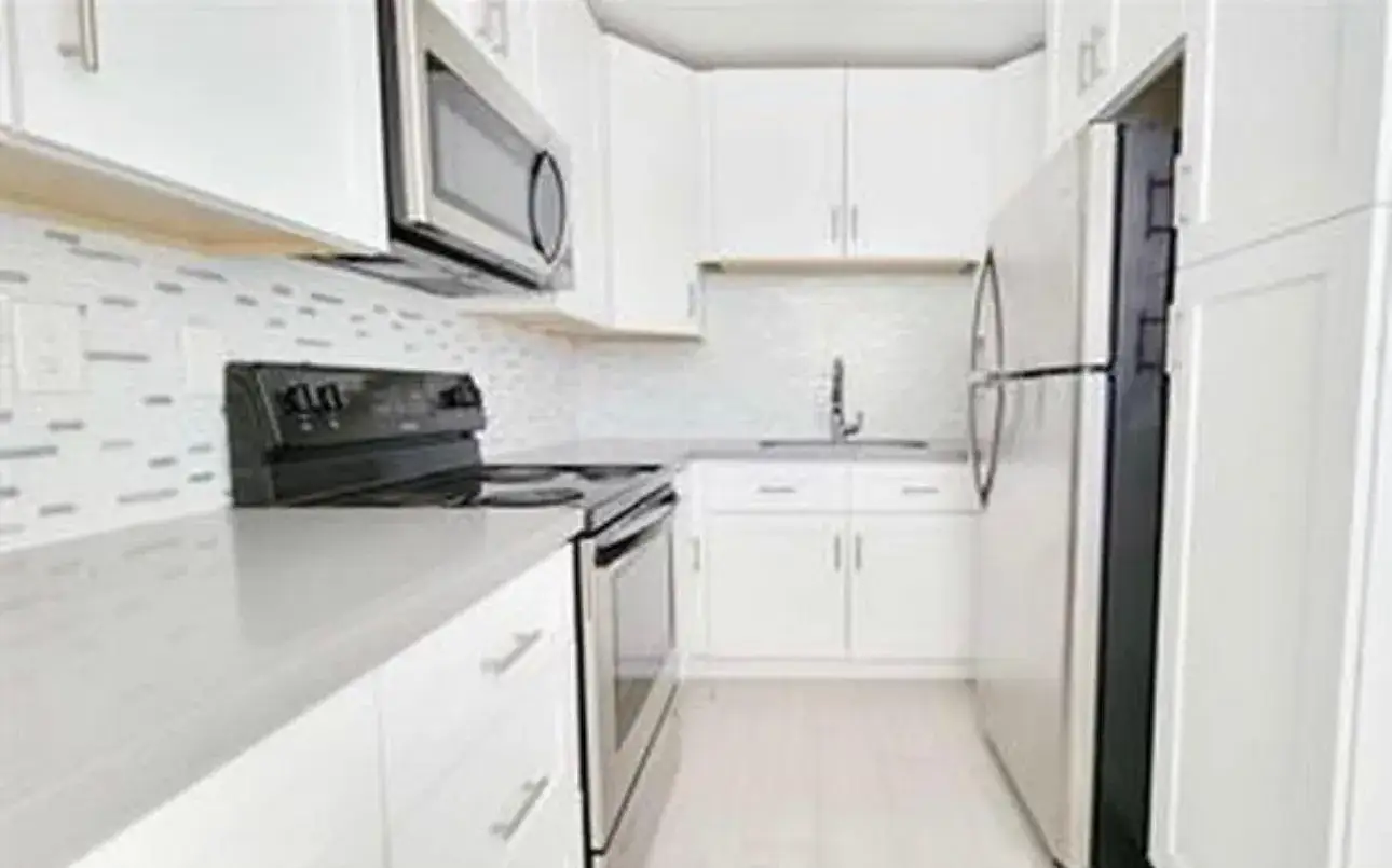 1 bedroom 1 bath Residential Lease for rent at 930 N 14TH Court # 15, Hollywood FL 33020