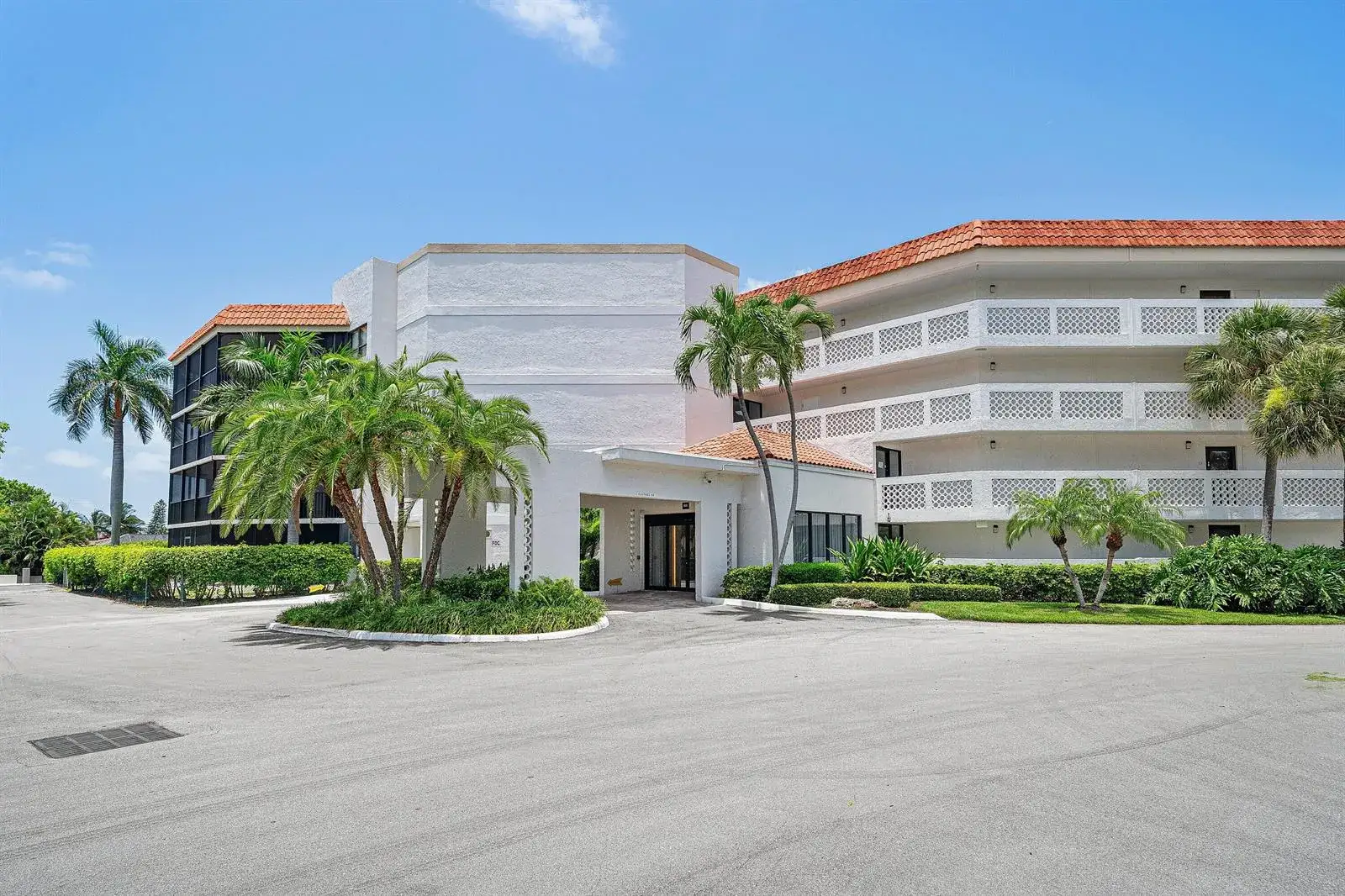 2 bedroom 2 bath Residential for sale at 800 Jeffery Street # 307, Boca Raton FL 33487