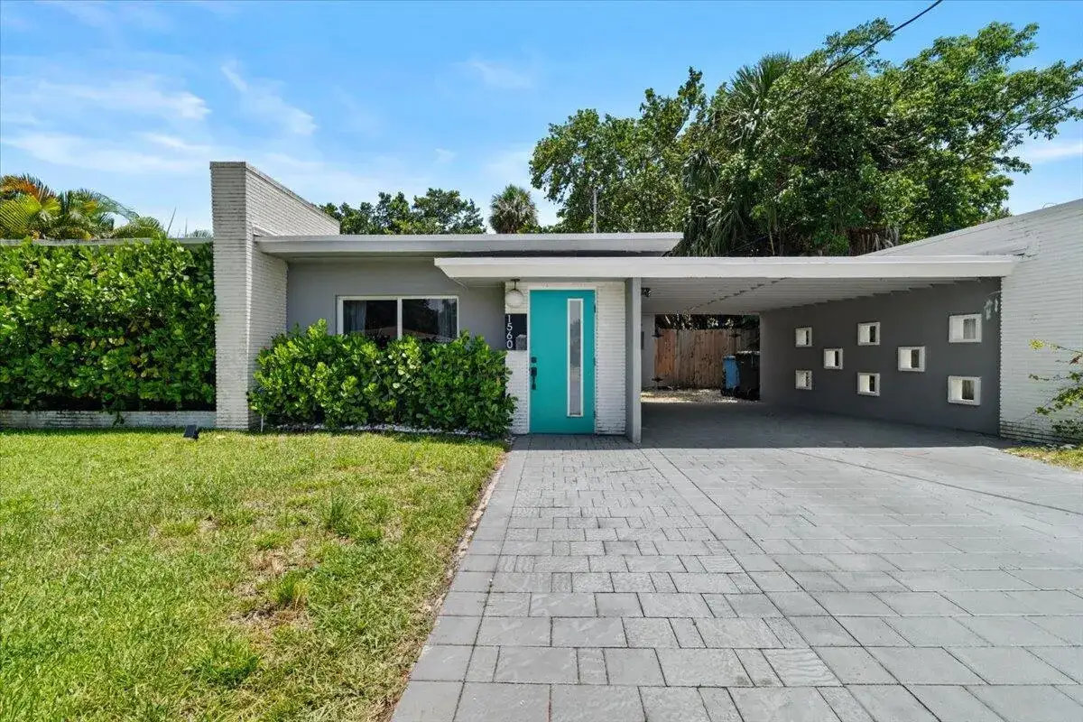 2 bedroom 2 bath Residential for sale at 1560 NE 32ND Street, Oakland Park FL 33334