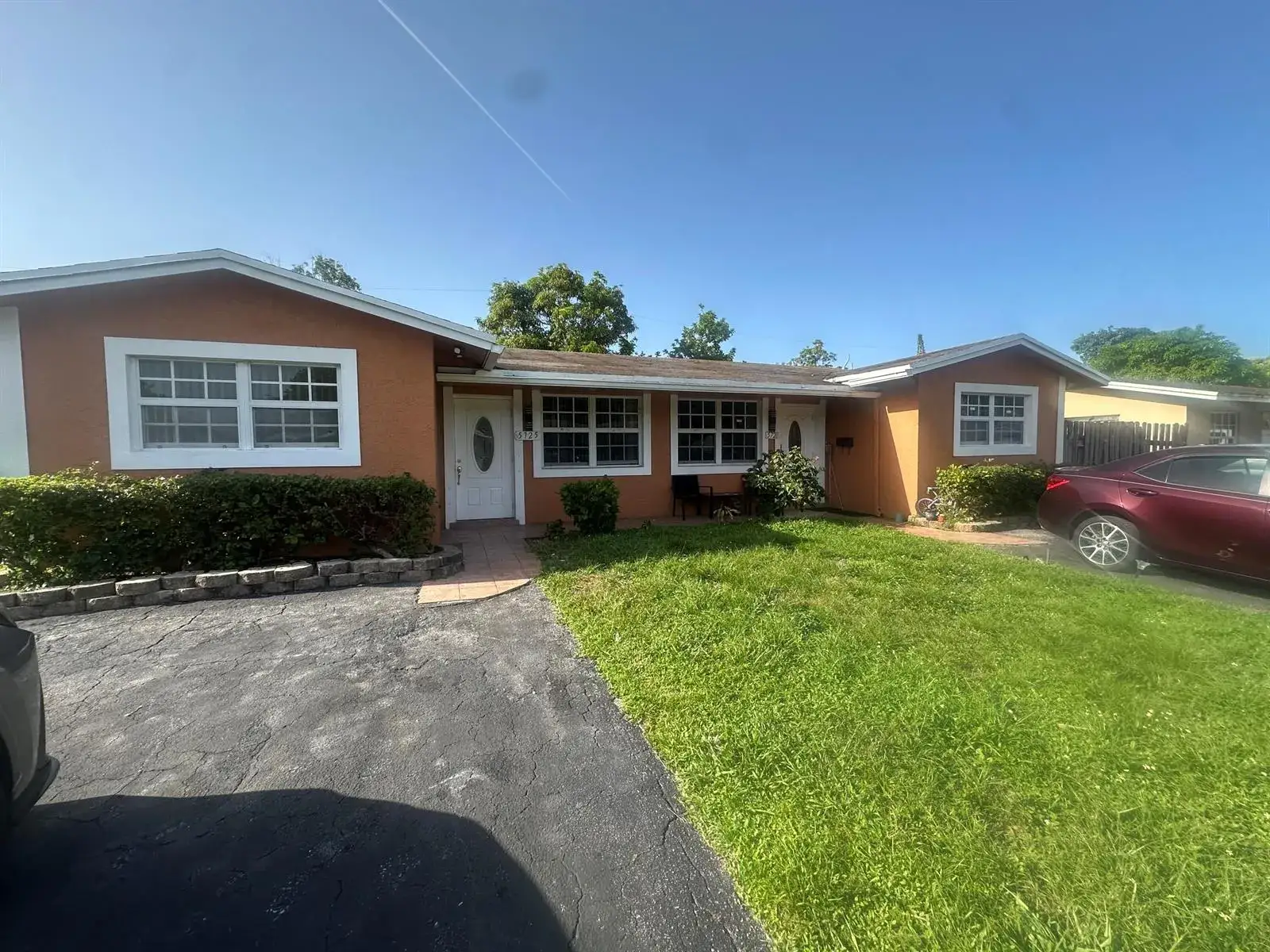 5725 NW 14TH Court, Lauderhill FL 33313
