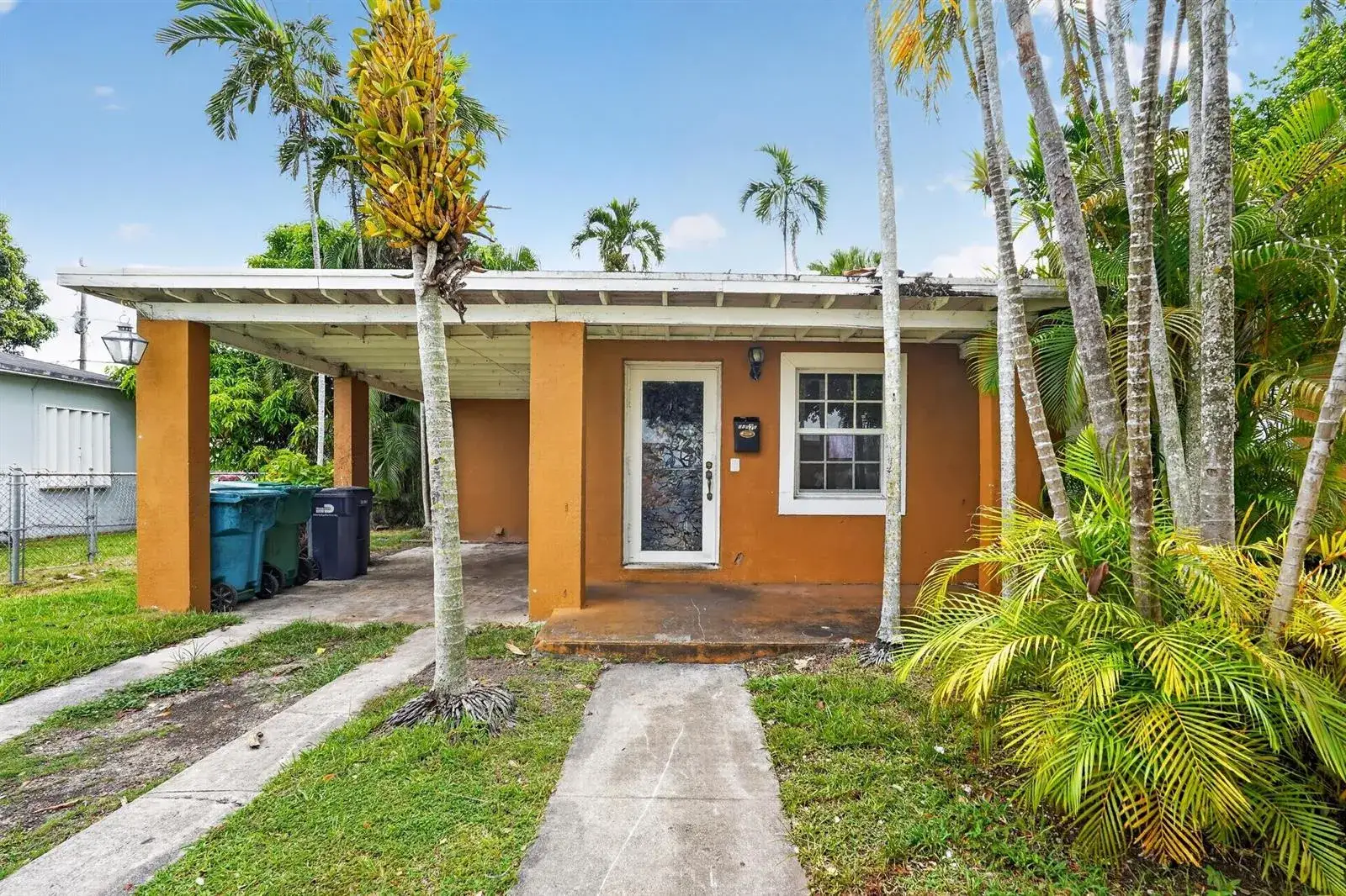 3 bedroom 1 bath Residential for sale at 14621 LINCOLN Boulevard, Miami FL 33176