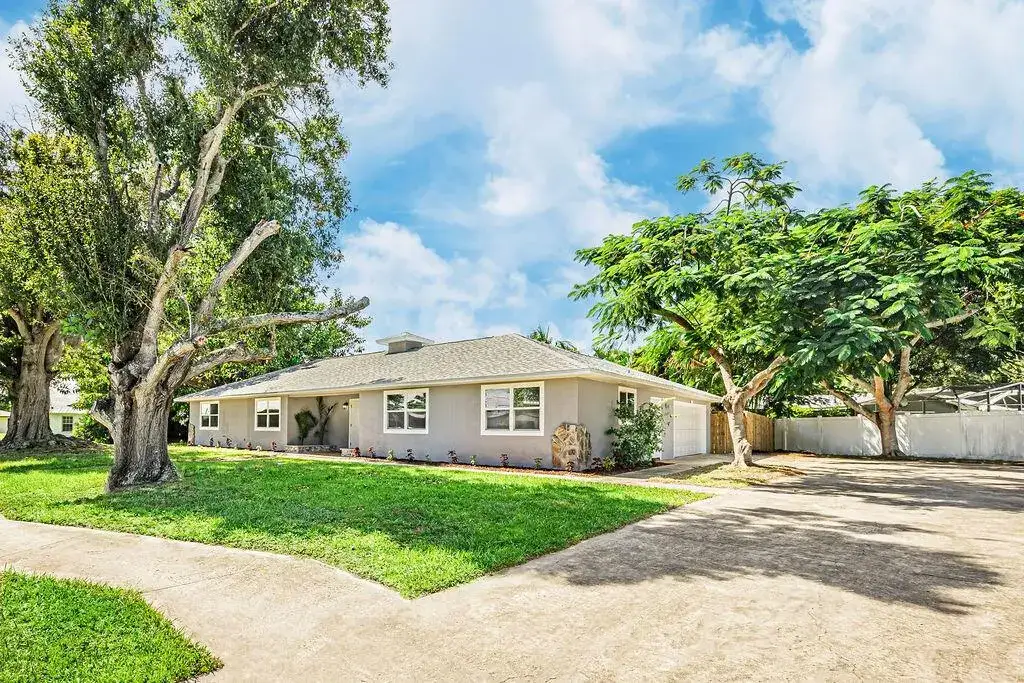 3 bedroom 2 bath Residential Lease for rent at 300 RIOMAR Drive, Port St. Lucie FL 34952