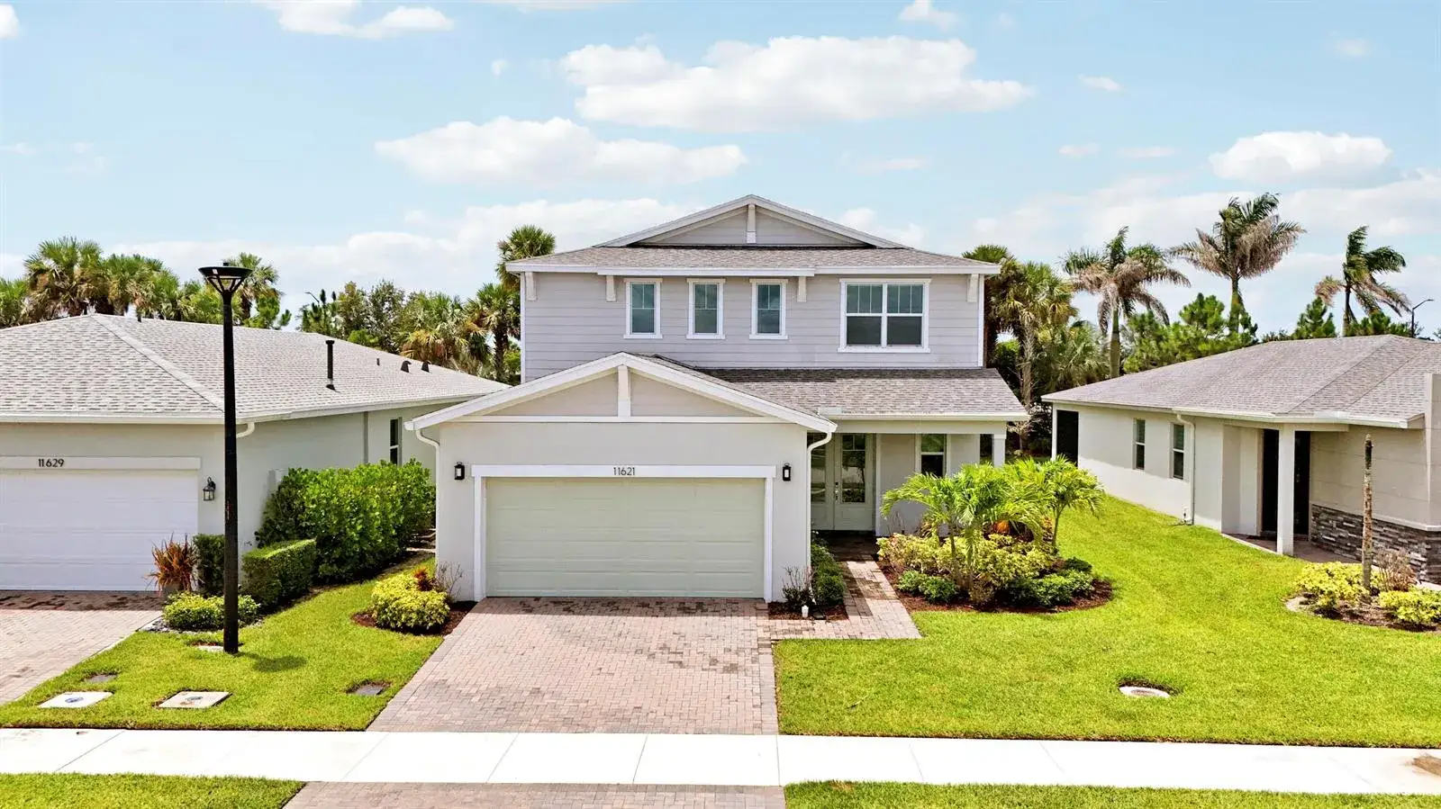 3 bedroom 2 bath Residential for sale at 11621 SW LYRA Drive, Port St. Lucie FL 34987