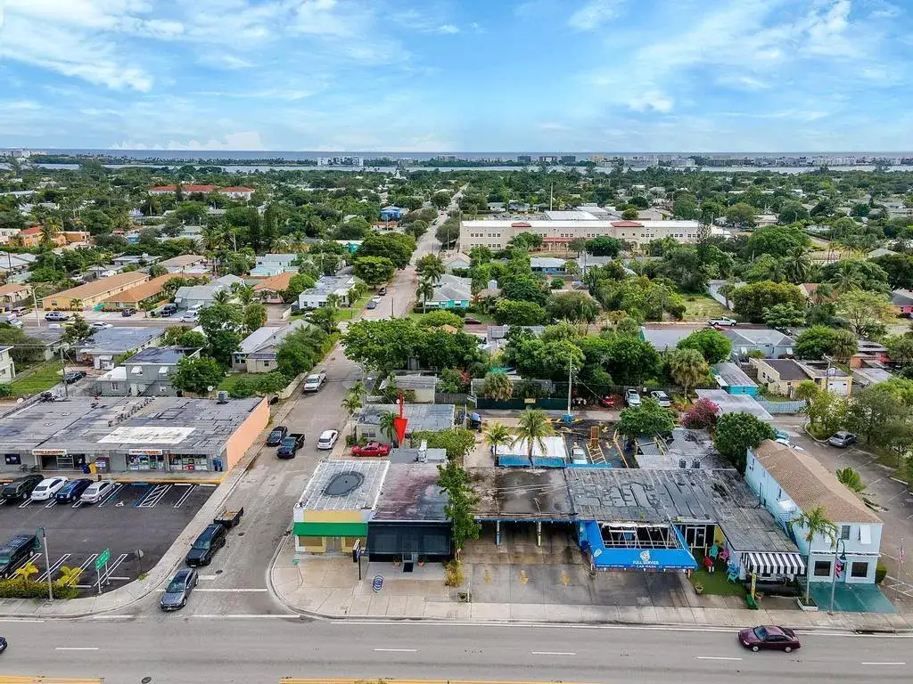 2 bedroom 1 bath Residential Lease for rent at 813 9th Avenue N # B, FL 33460