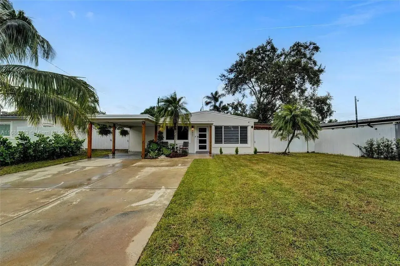 3 bedroom 2 bath Residential Lease for rent at 6821 ATLANTA Street, Hollywood FL 33024