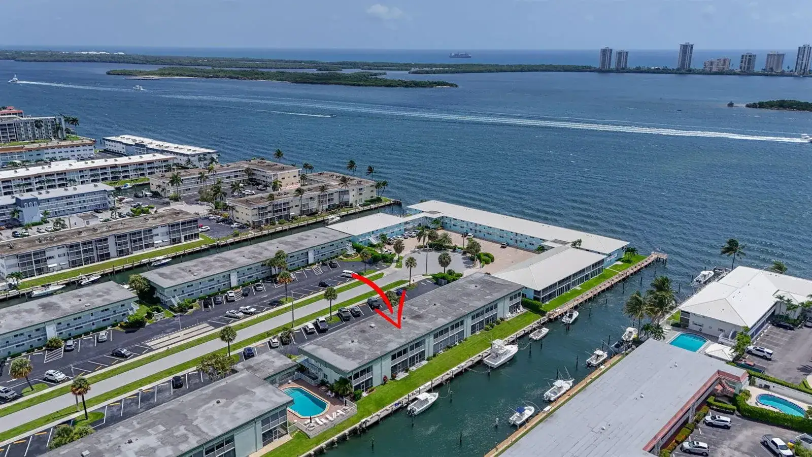 2 bedroom 2 bath Residential for sale at 110 Wettaw Lane # 106, North Palm Beach FL 33408