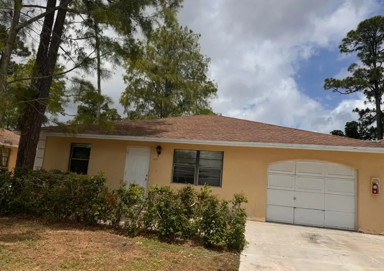 3 bedroom 2 bath Residential Lease for rent at 1117 Goldenrod Road, Wellington FL 33414