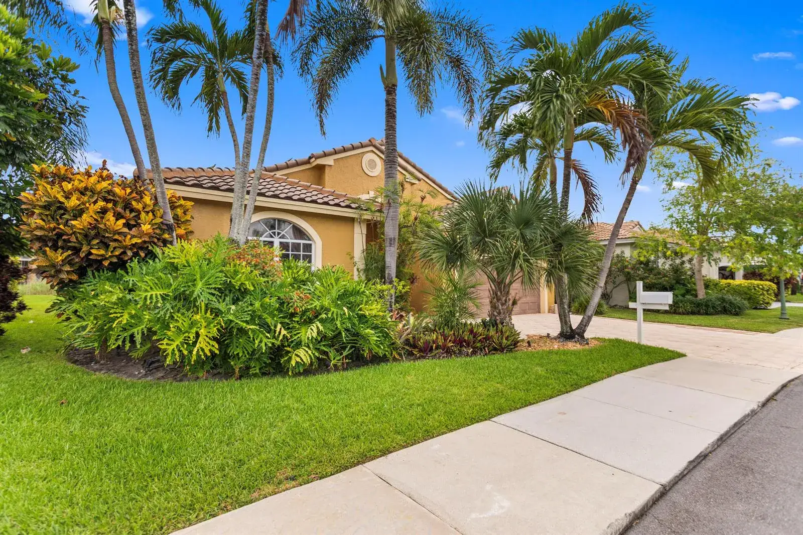 3 bedroom 2 bath Residential for sale at 3254 NW 22nd Avenue, Oakland Park FL 33309
