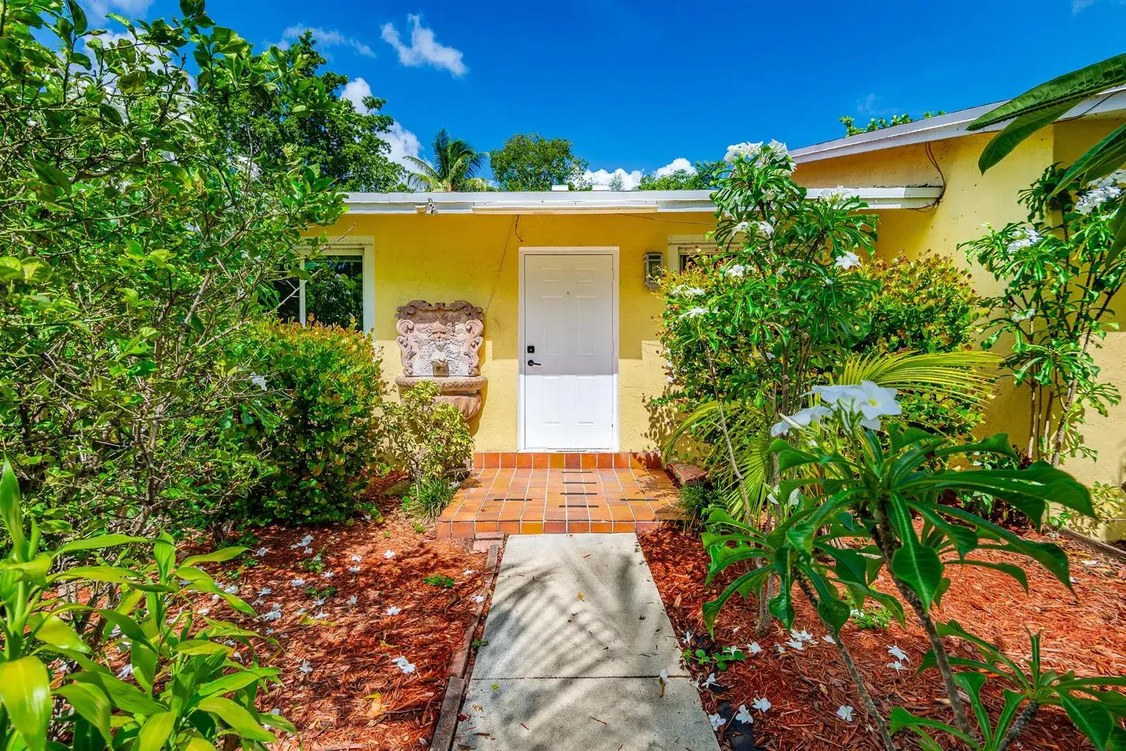 2 bedroom 1 bath Residential Lease for rent at 2501 TAYLOR Street # C, Hollywood FL 33020