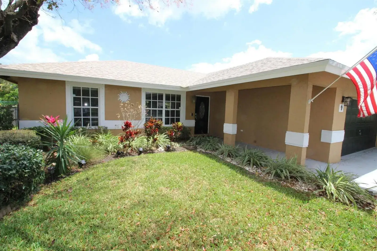 3 bedroom 2 bath Residential Lease for rent at 147 NW 10th Avenue, Delray Beach FL 33444