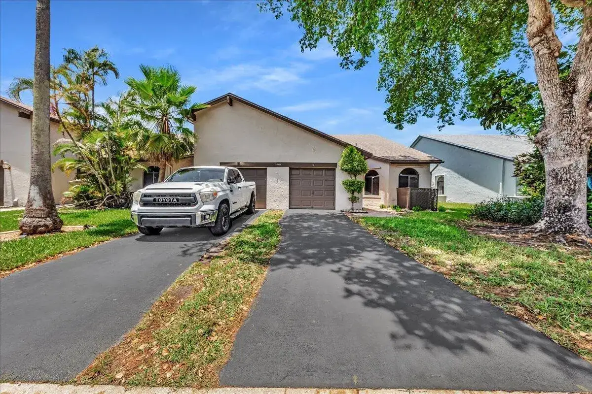 3 bedroom 2 bath Residential for sale at 10003 NW 83rd Street # 4, Tamarac FL 33321