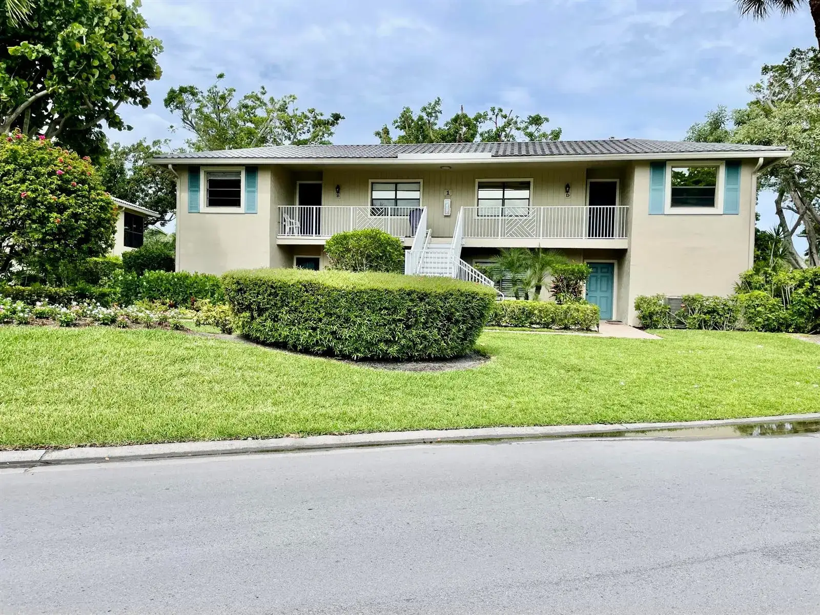 2 bedroom 2 bath Residential for sale at 1 WESTGATE Lane # 1B, Boynton Beach FL 33436