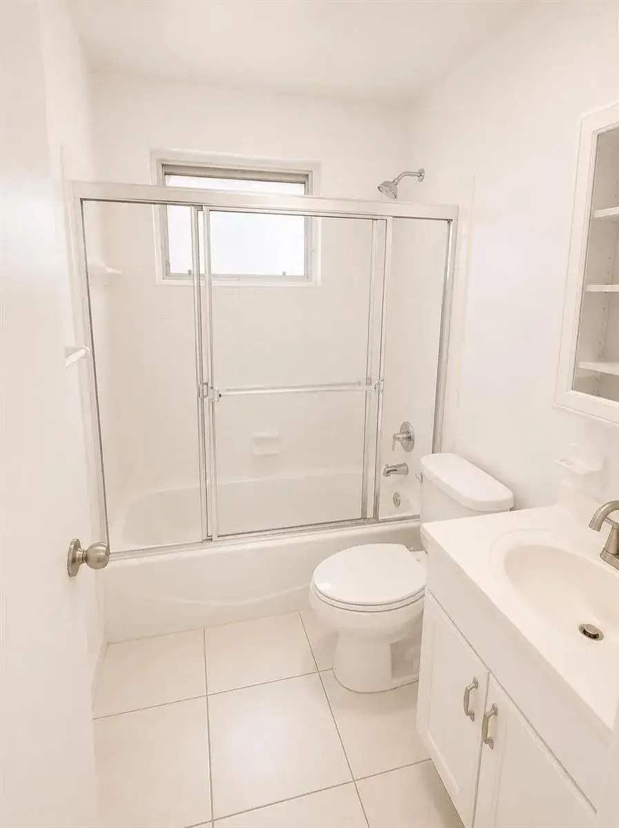1 bedroom 1 bath Residential Lease for rent at 3609 Polk Street Apt 2, Hollywood FL 33021