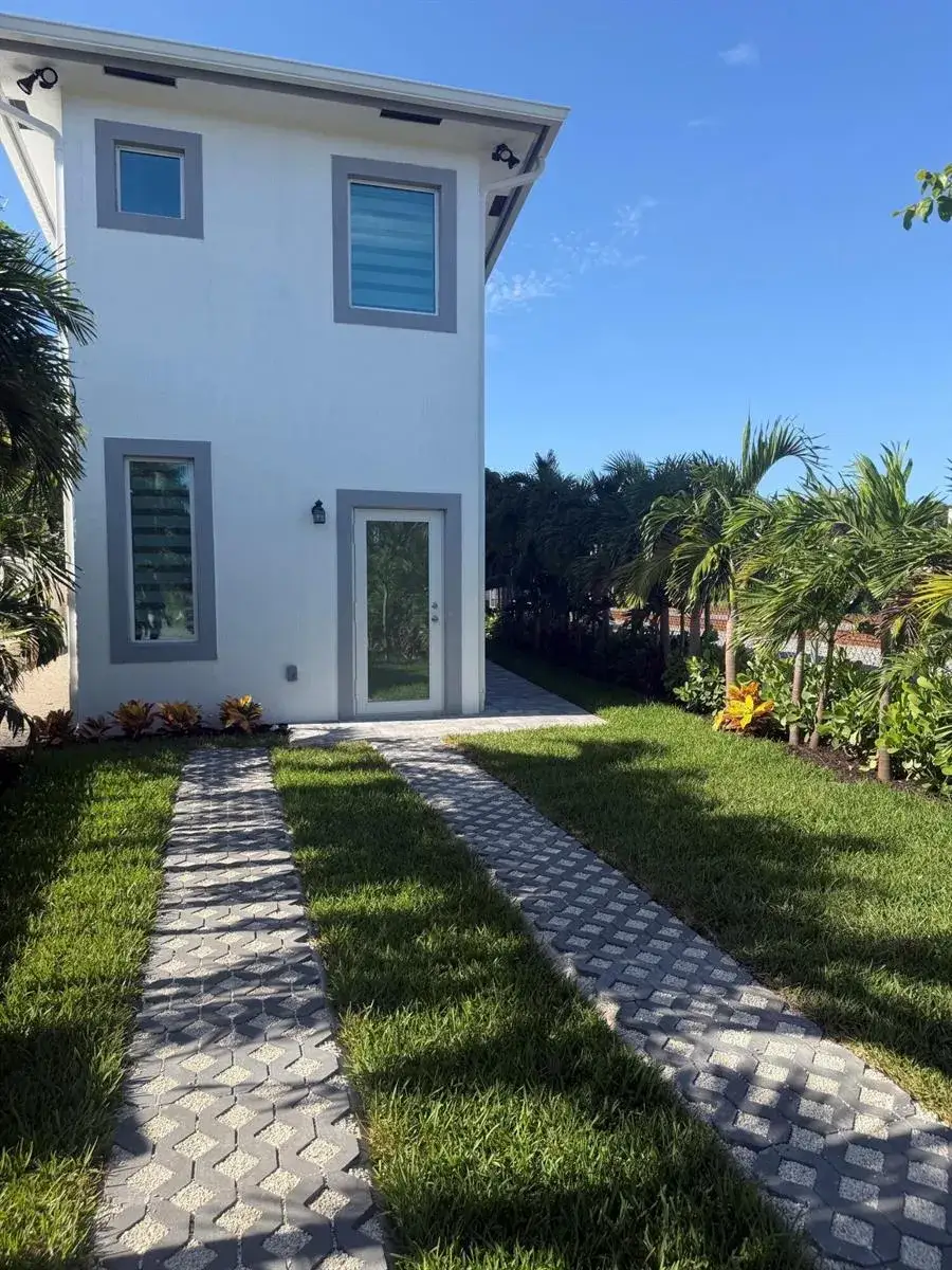 3 bedroom 2 bath Residential Lease for rent at 501 EL PRADO, West Palm Beach FL 33405