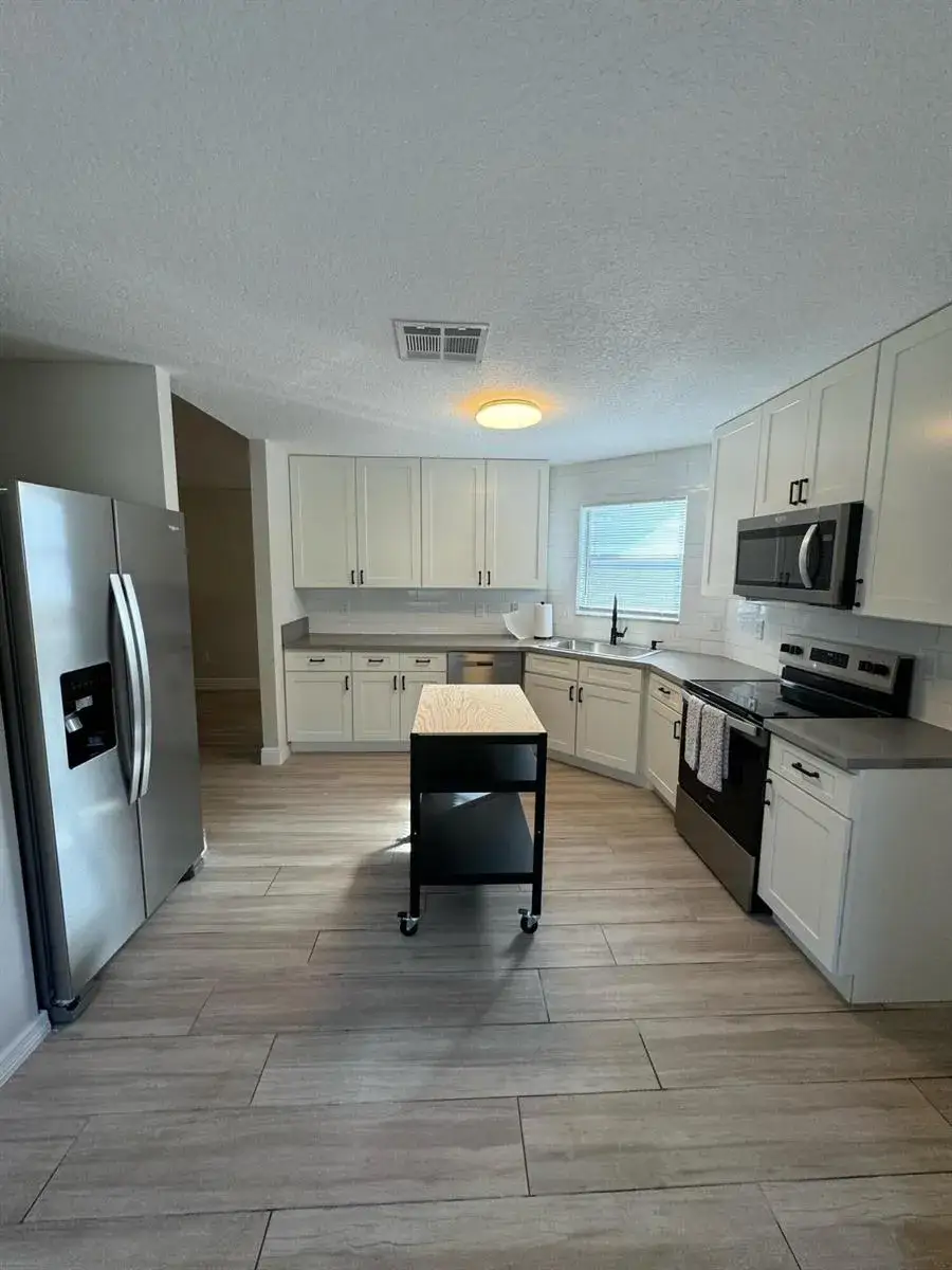 3 bedroom 2 bath Residential Lease for rent at 4020 E LOUISIANA Avenue, Tampa FL 33610