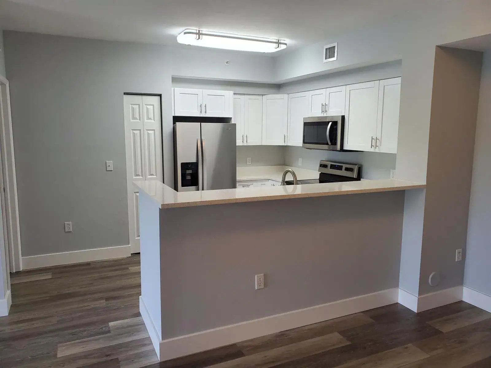 2 bedroom 2 bath Residential Lease for rent at 8070 N NOB HILL Road # 106, Tamarac FL 33321