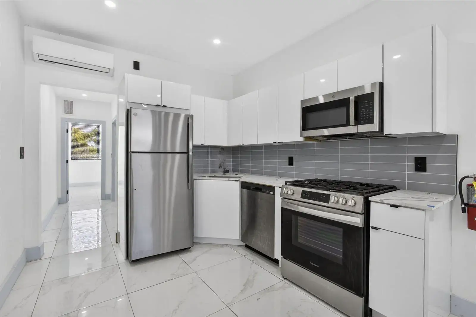 1 bedroom 1 bath Residential Lease for rent at 324 20th Street # 14, West Palm Beach FL 33407