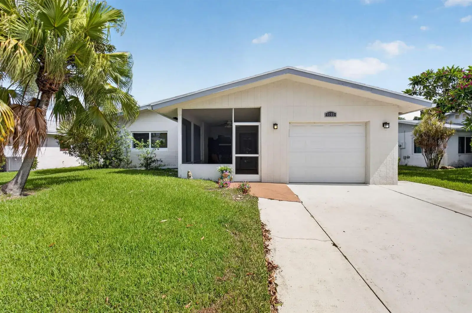 2 bedroom 2 bath Residential for sale at 6103 Stanley Lane, Delray Beach FL 33484