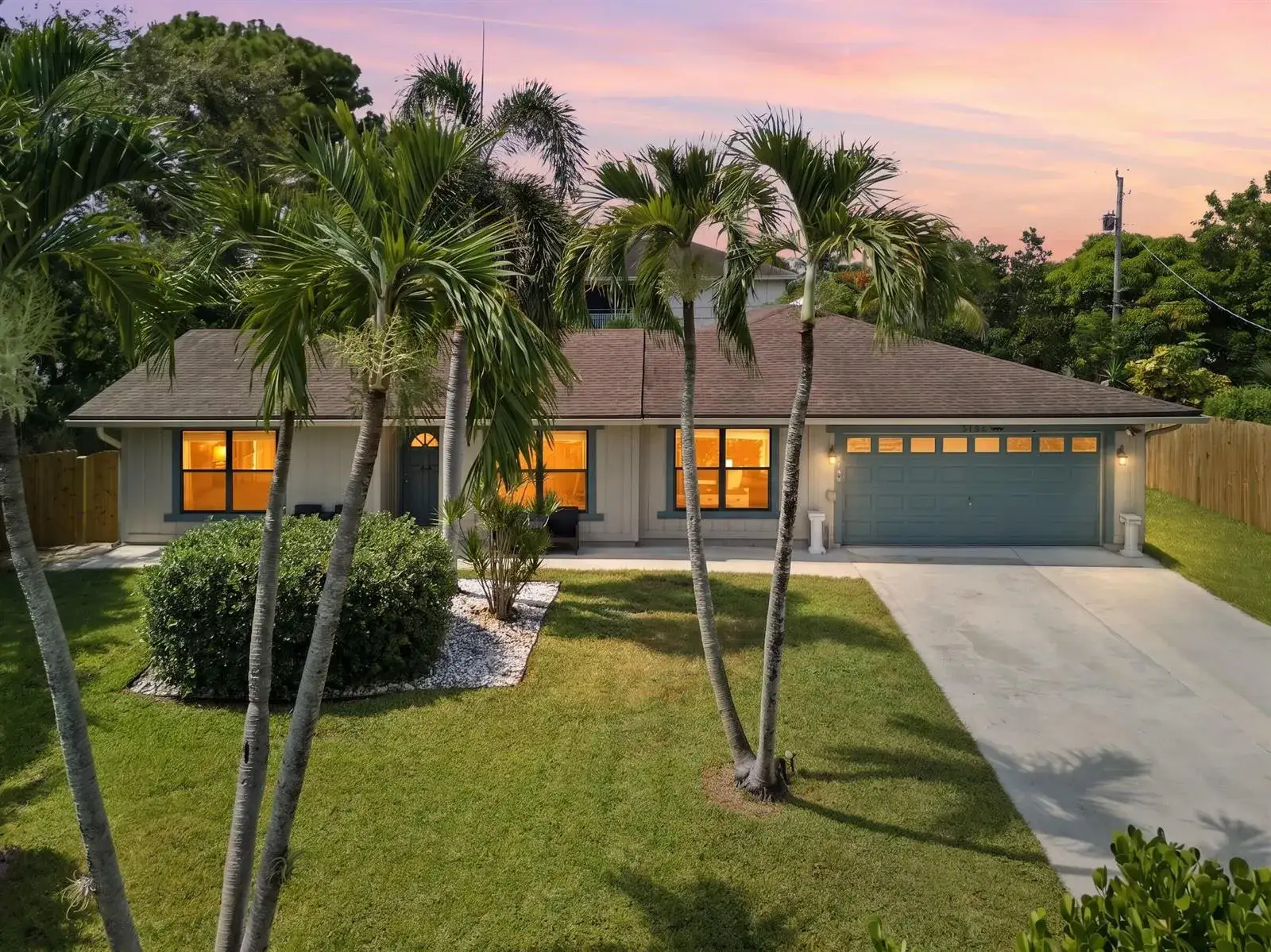3 bedroom 2 bath Residential for sale at 5196 Greenwood Drive, Delray Beach FL 33484