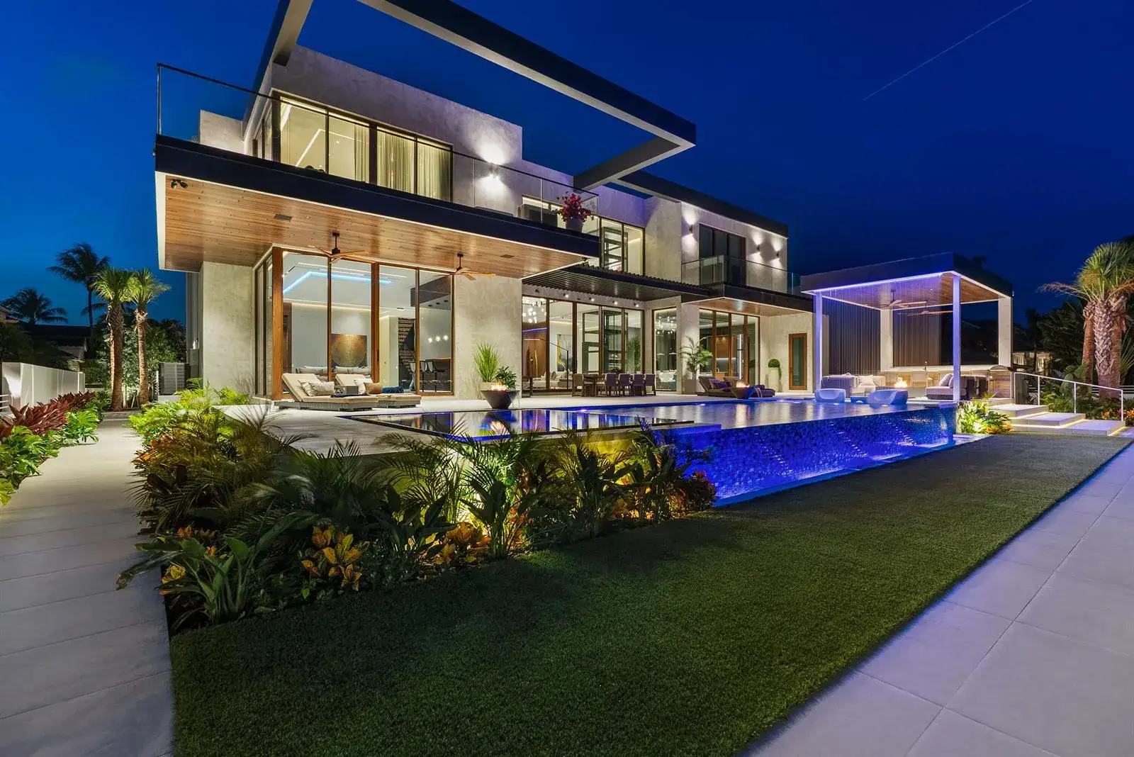 5 bedroom 5 bath Residential for sale at 2600 NE 24TH Street, Lighthouse Point FL 33064