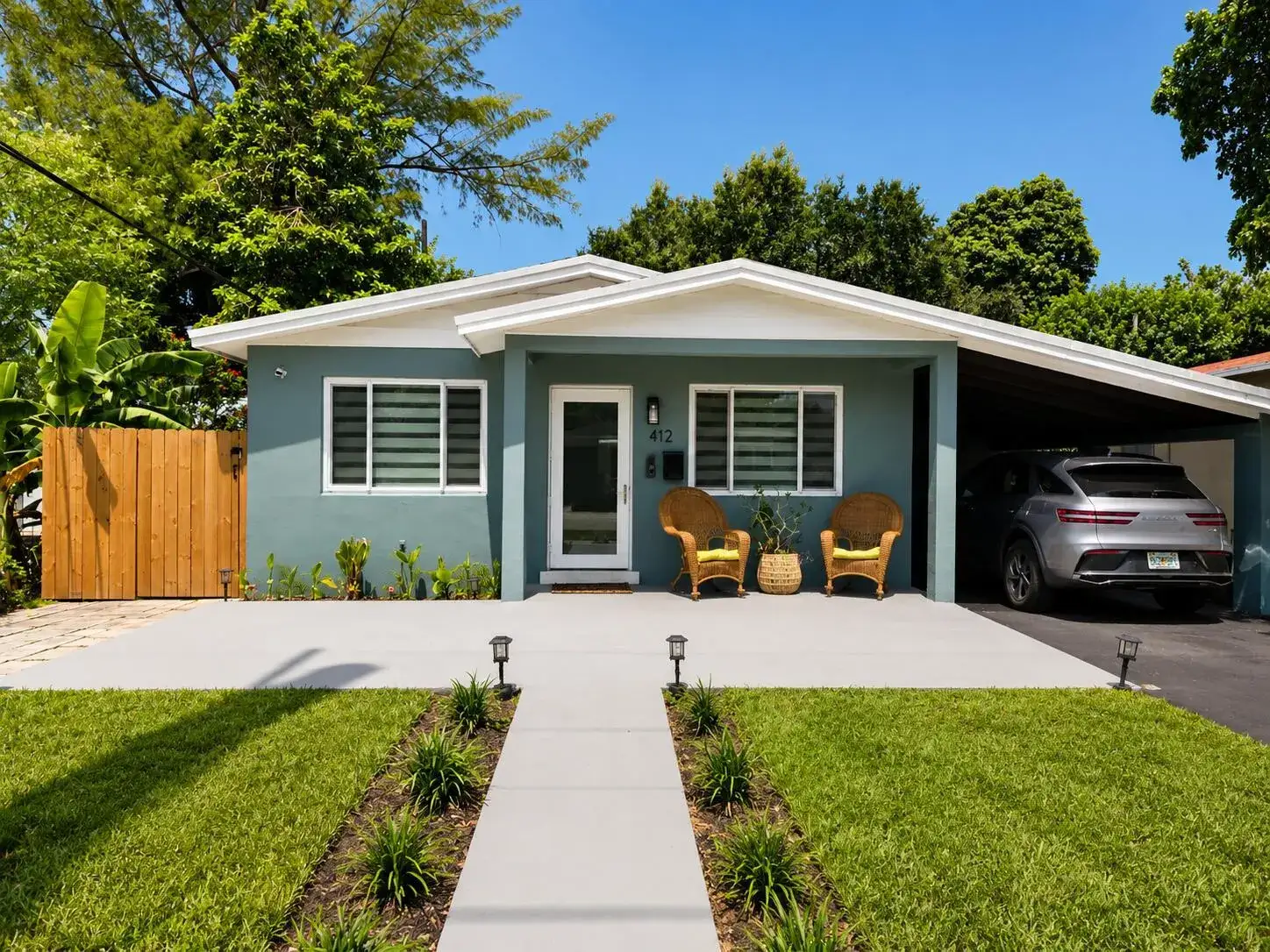 3 bedroom 2 bath Residential for sale at 412 S 24TH Avenue, Hollywood FL 33020