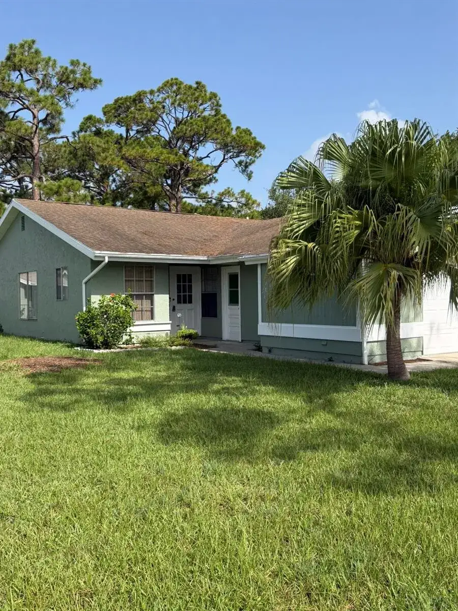 2 bedroom 1 bath Residential for sale at 1720 SE Linpark Court, Port St. Lucie FL 34952