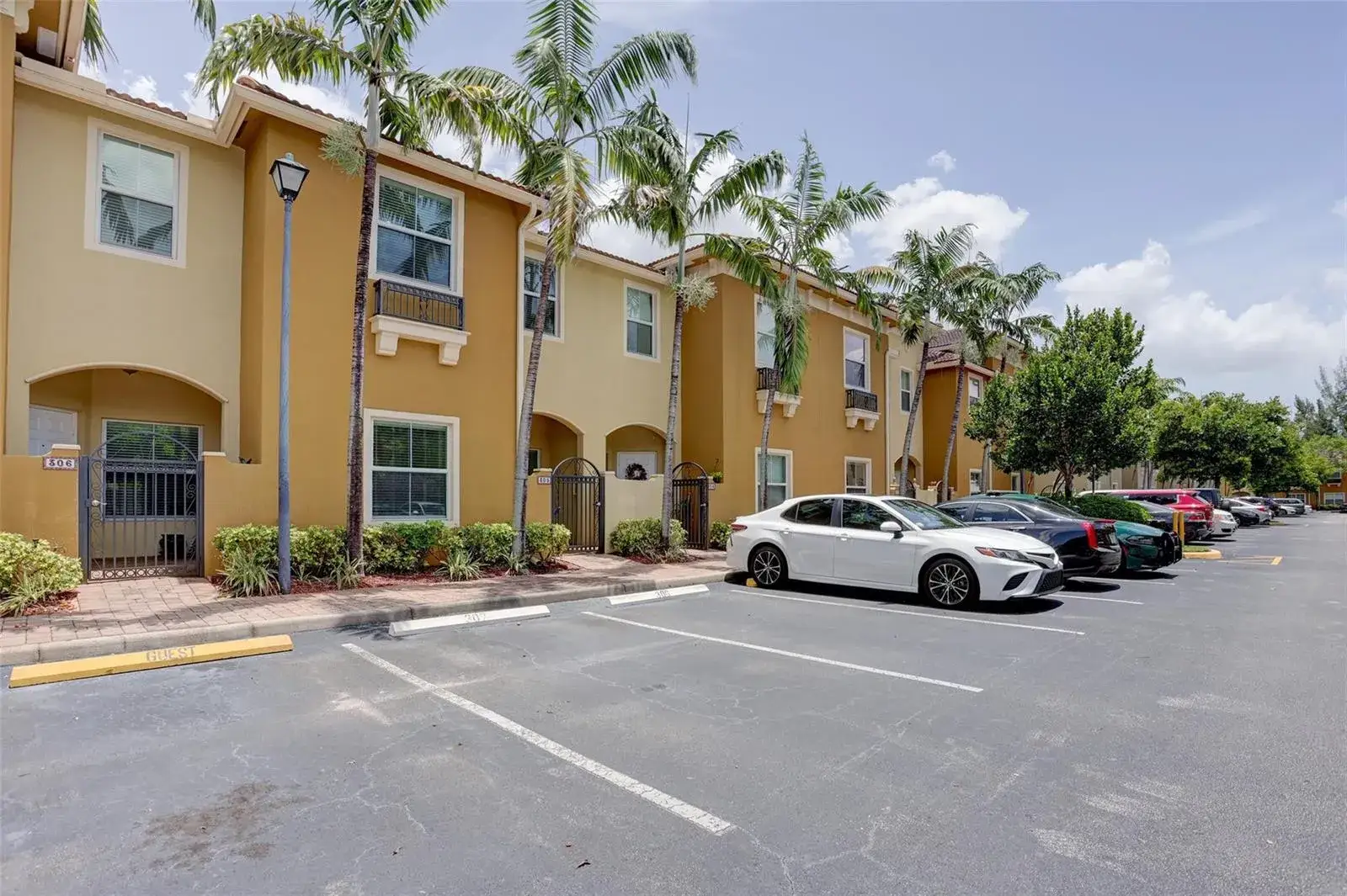 3 bedroom 2 bath Residential Lease for rent at 2851 W Prospect Road # 305, Tamarac FL 33309
