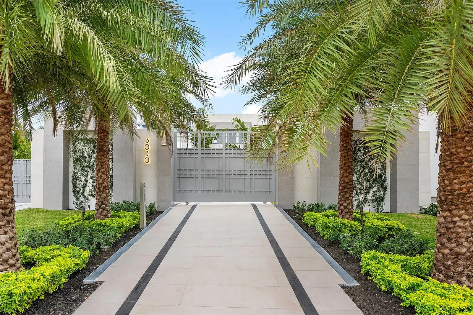 7 bedroom 10 bath Residential for sale at 3030 WASHINGTON Road, West Palm Beach FL 33405