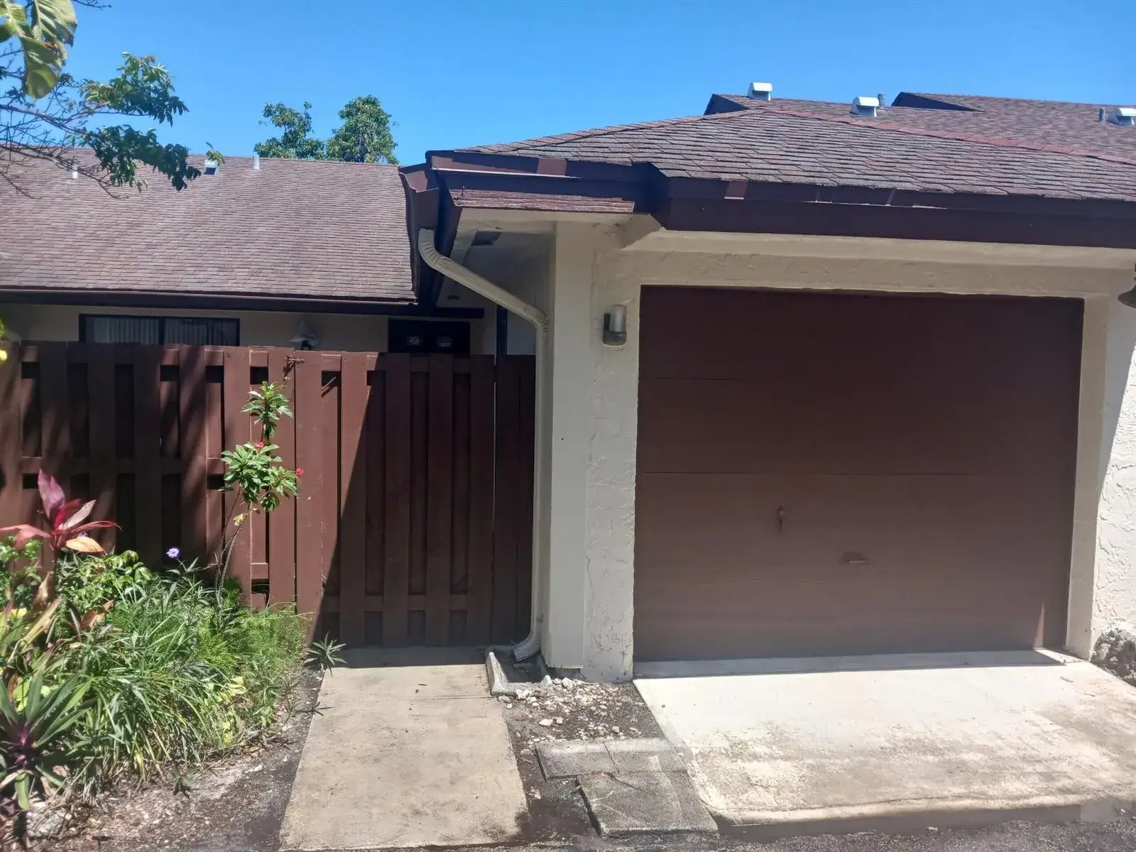 2 bedroom 2 bath Residential Lease for rent at 22682 VISTAWOOD Way, Boca Raton FL 33428