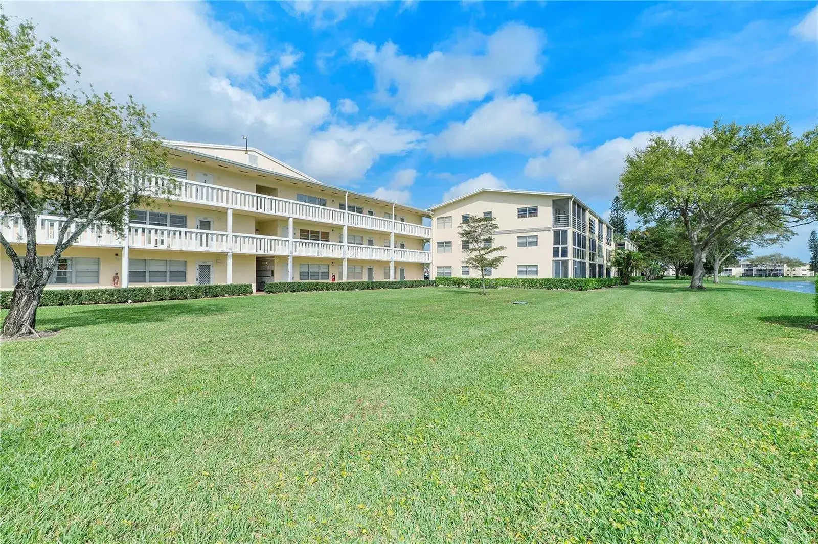1 bedroom 1 bath Residential for sale at 358 Dorset I # 358, Boca Raton FL 33434