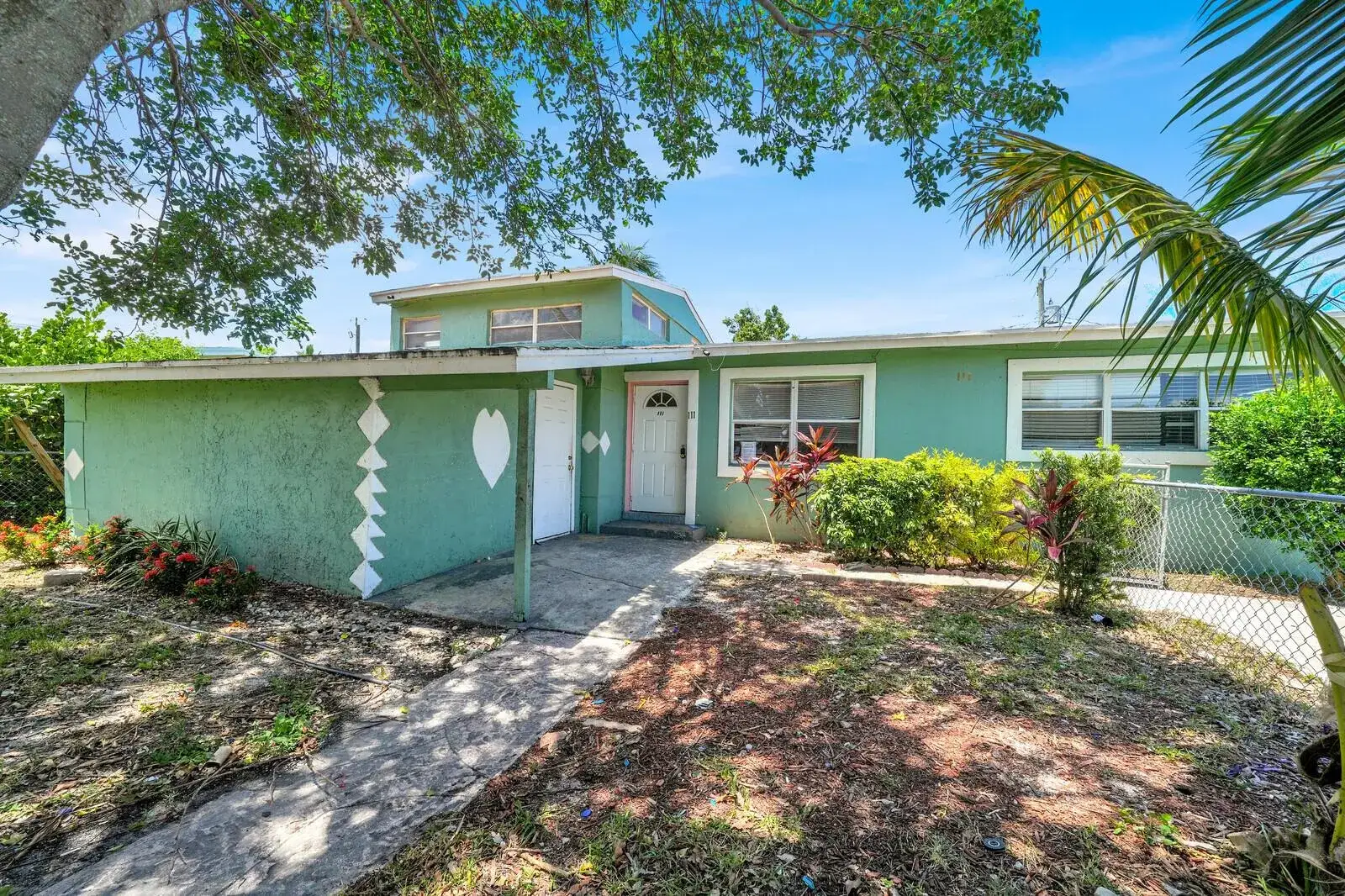 3 bedroom 1 bath Residential for sale at 111 Ocean Parkway, Boynton Beach FL 33435