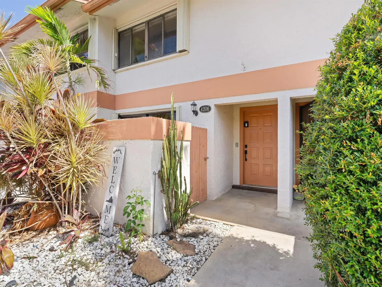 2 bedroom 1 bath Residential for sale at 4206 SW 70TH Terrace # 4206, Davie FL 33314