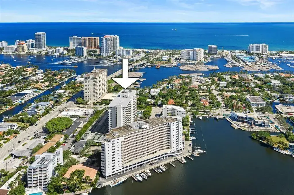 2 bedroom 2 bath Residential for sale at 340 SUNSET Drive # 401, Fort Lauderdale FL 33301