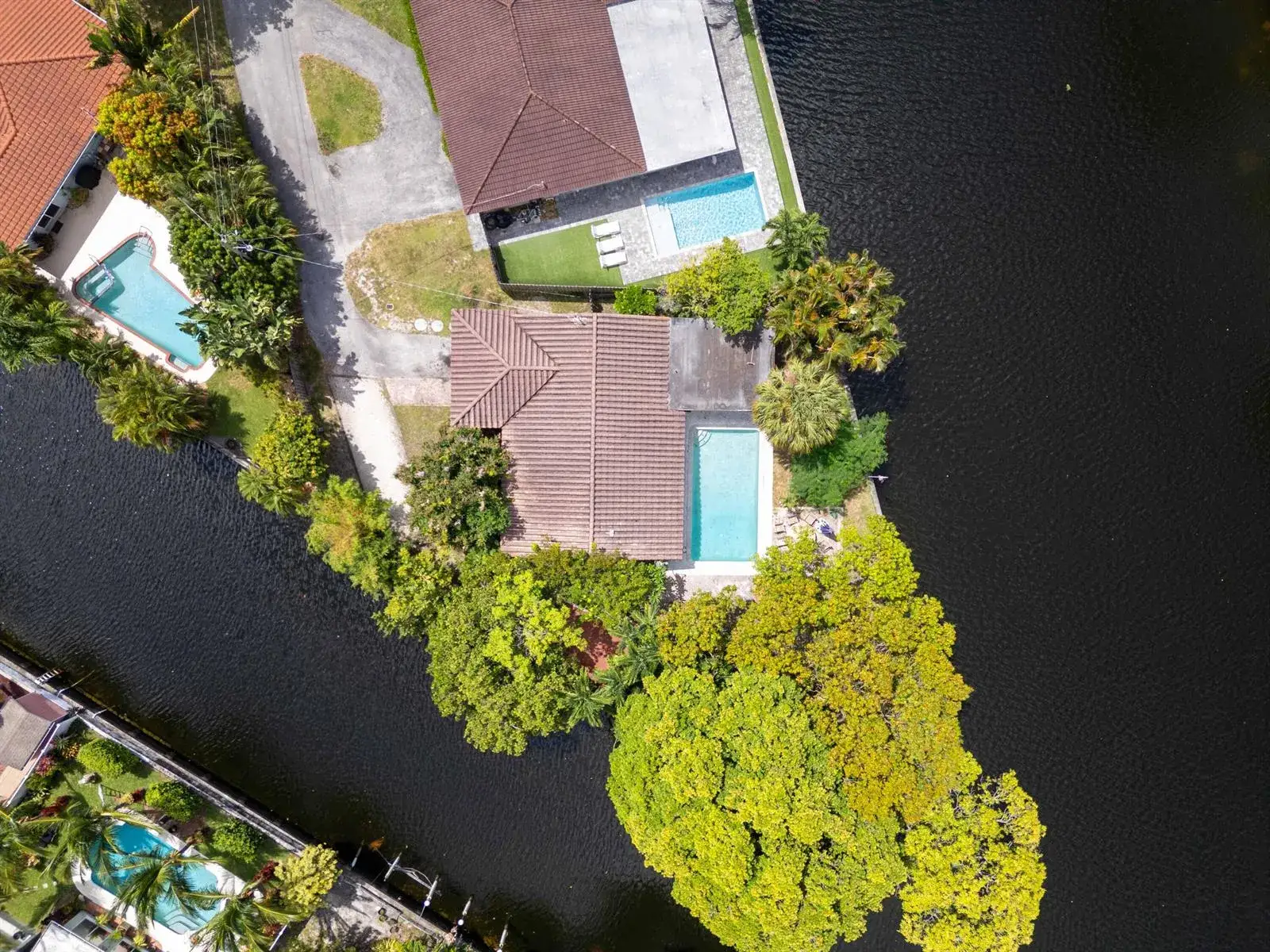3 bedroom 2 bath Residential for sale at 2060 NW 37th Street, Oakland Park FL 33309