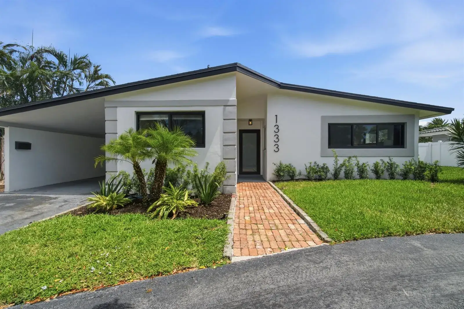 3 bedroom 2 bath Residential for sale at 1333 SE 8TH Street, Deerfield Beach FL 33441