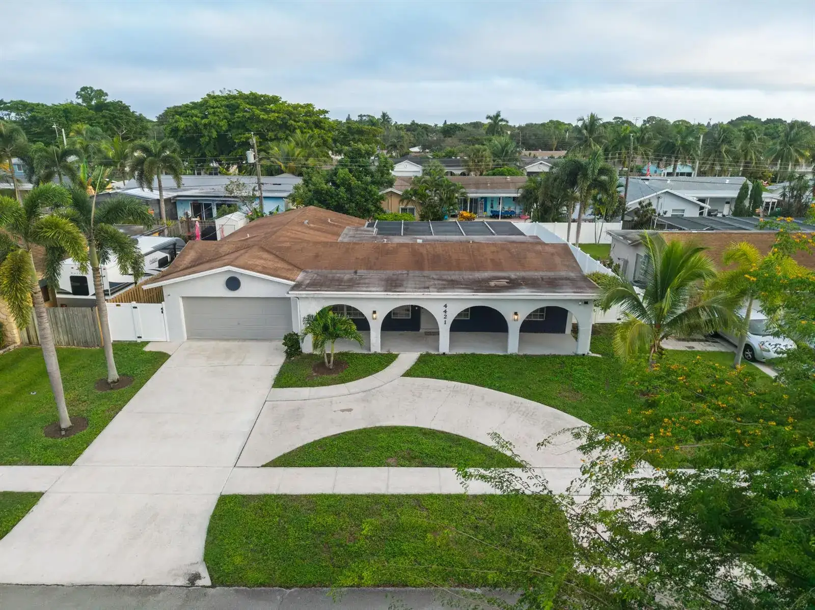 3 bedroom 2 bath Residential for sale at 4421 NW 2ND Court, Coconut Creek FL 33066