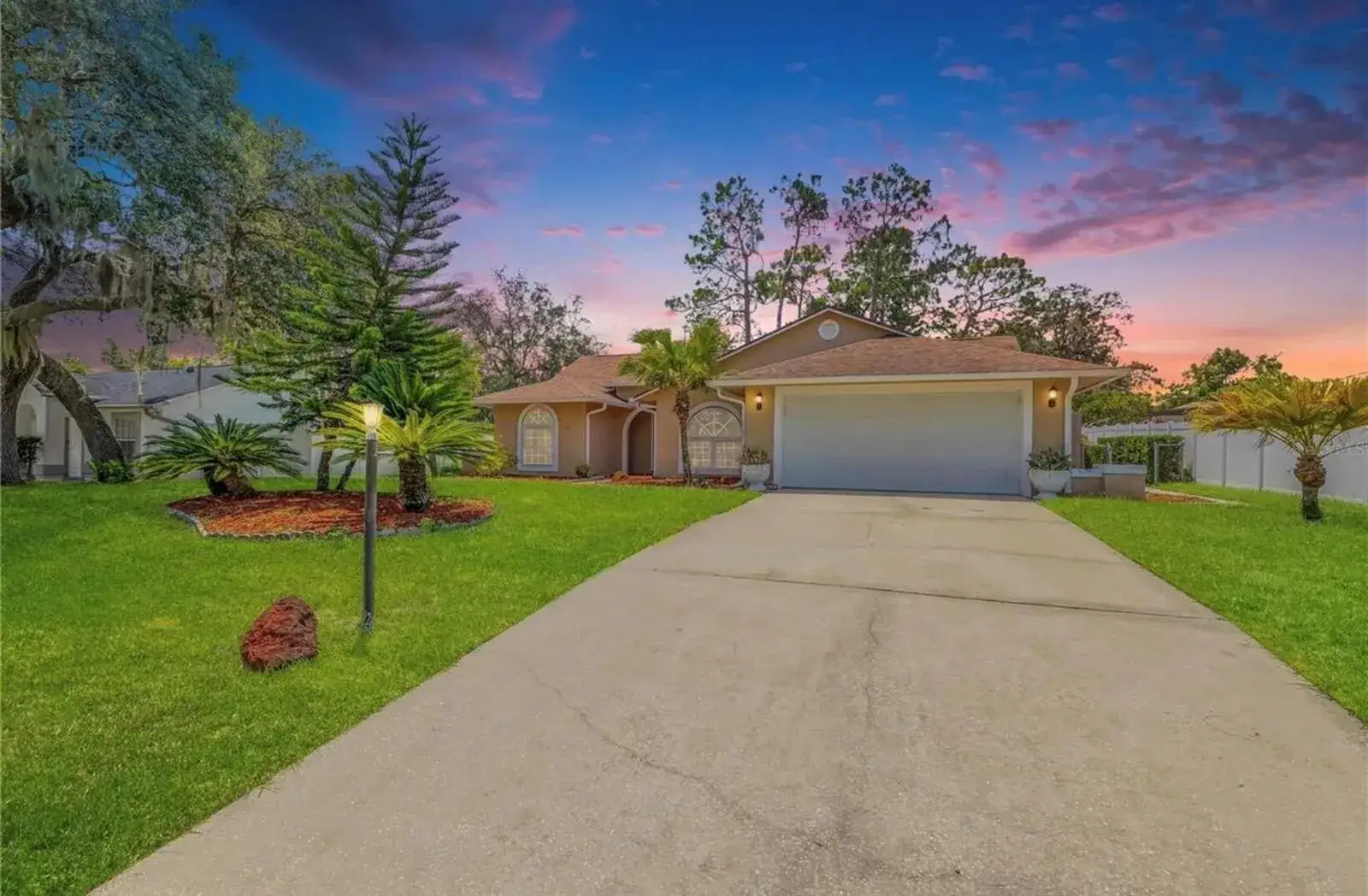 3 bedroom 2 bath Residential Lease for rent at 3119 Holiday Street, Deltona FL 32738