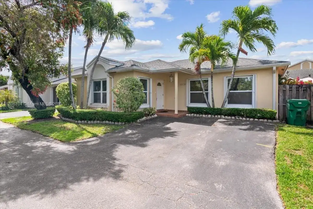 3 bedroom 2 bath Residential Lease for rent at 10120 NW 57th Street, Doral FL 33178