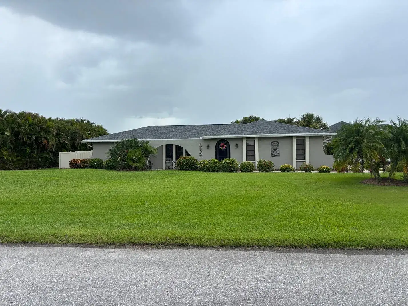 3 bedroom 2 bath Residential for sale at 17071 Waters Edge Circle, FL 33917
