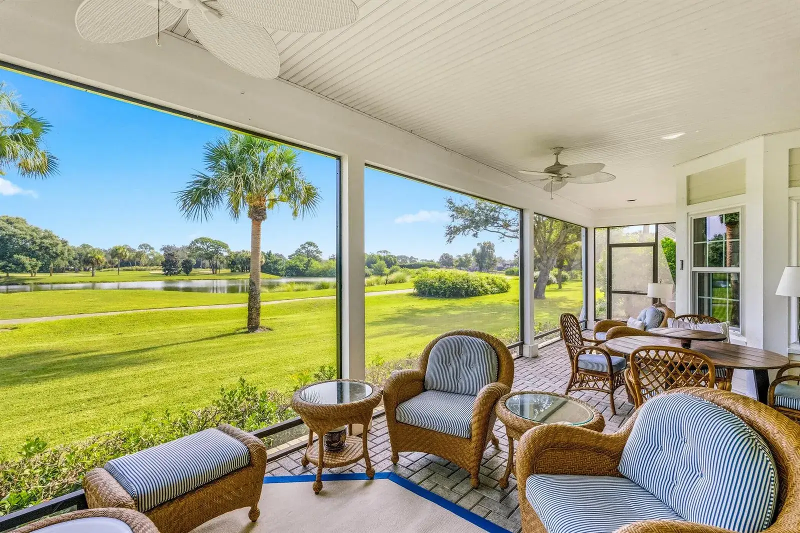 3 bedroom 2 bath Residential for sale at 700 SUMMERWOOD Lane SW, Vero Beach FL 32962