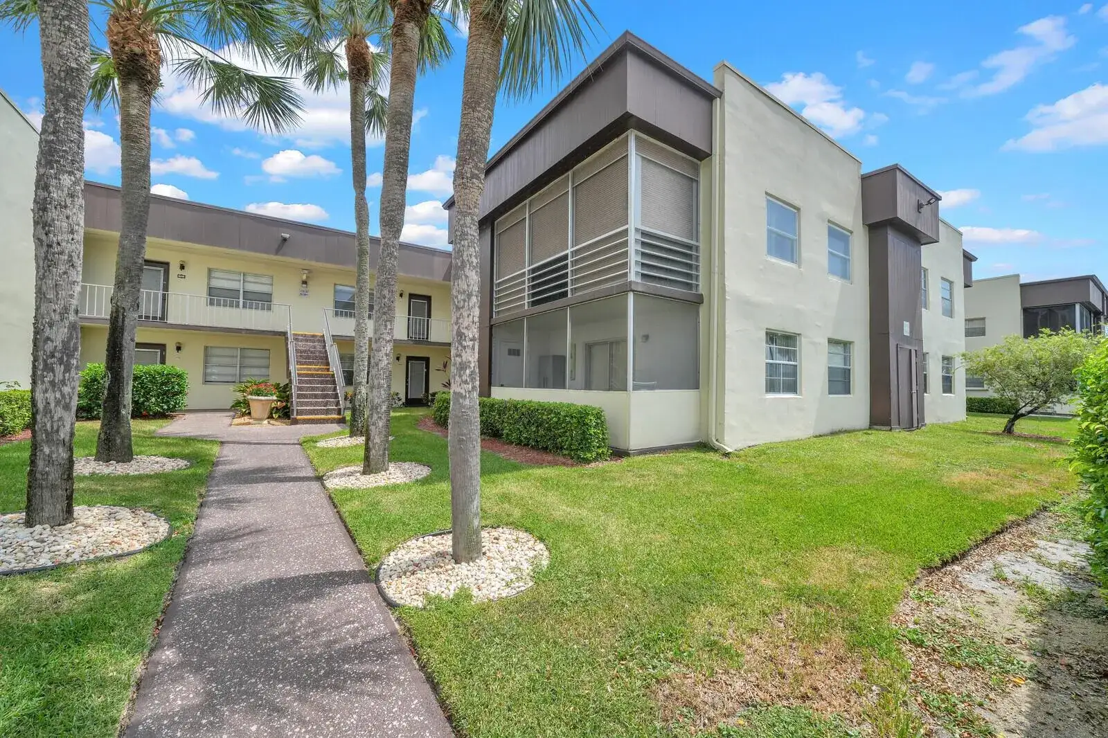 2 bedroom 2 bath Residential for sale at 742 Normandy P, Delray Beach FL 33484