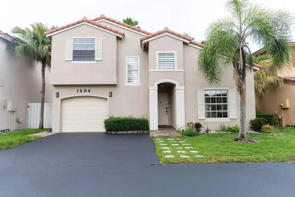 3 bedroom 2 bath Residential for sale at 1284 NW 125th Terrace, Sunrise FL 33323