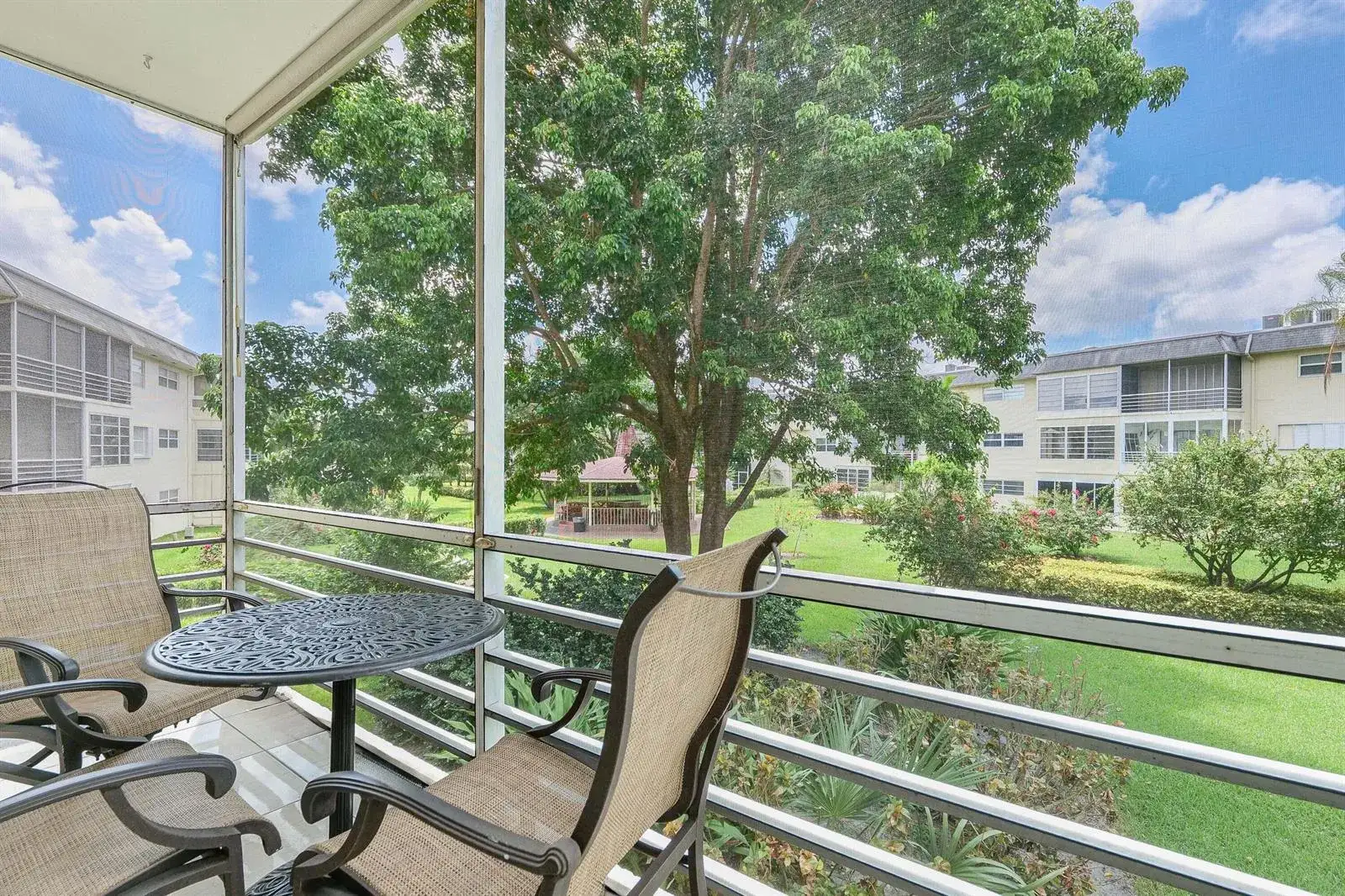 2 bedroom 2 bath Residential for sale at 4321 NW 16th Street # 203C, Lauderhill FL 33313