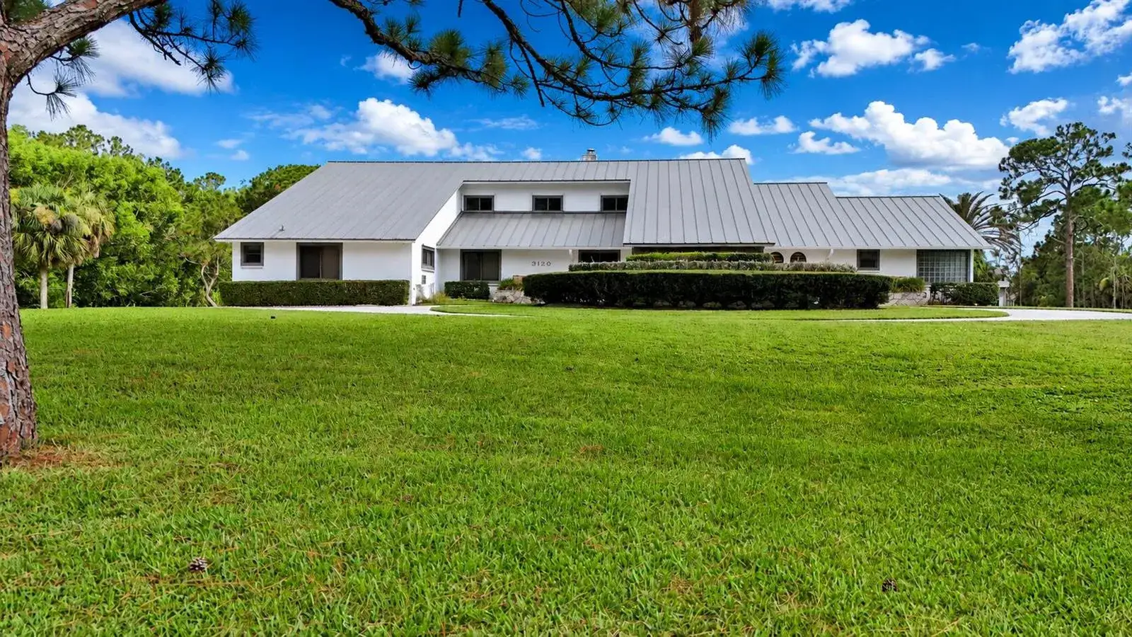 4 bedroom 4 bath Residential for sale at 3120 SE Downwinds Road, Jupiter FL 33478