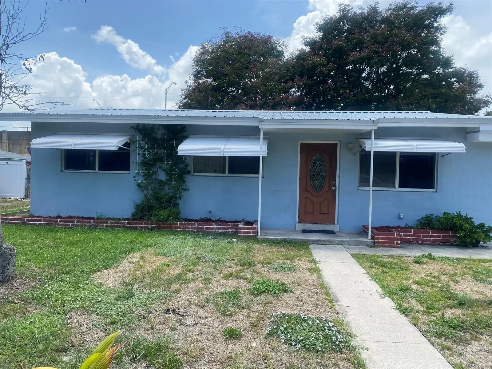 3 bedroom 1 bath Residential Lease for rent at 917 S Ridge Street, Lake Worth FL 33460