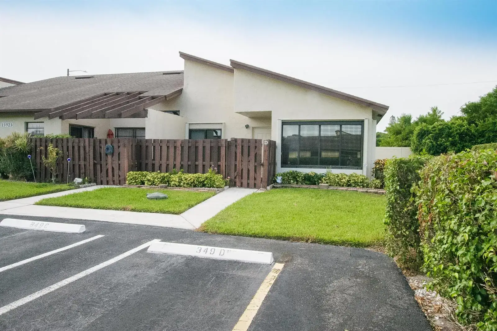 2 bedroom 2 bath Residential for sale at 13923 NESTING Way # D, Delray Beach FL 33484