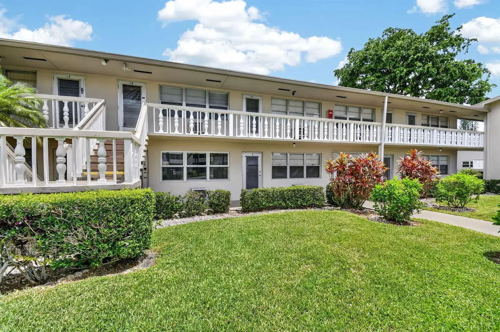1 bedroom 1 bath Residential for sale at 16 SUSSEX A, West Palm Beach FL 33417