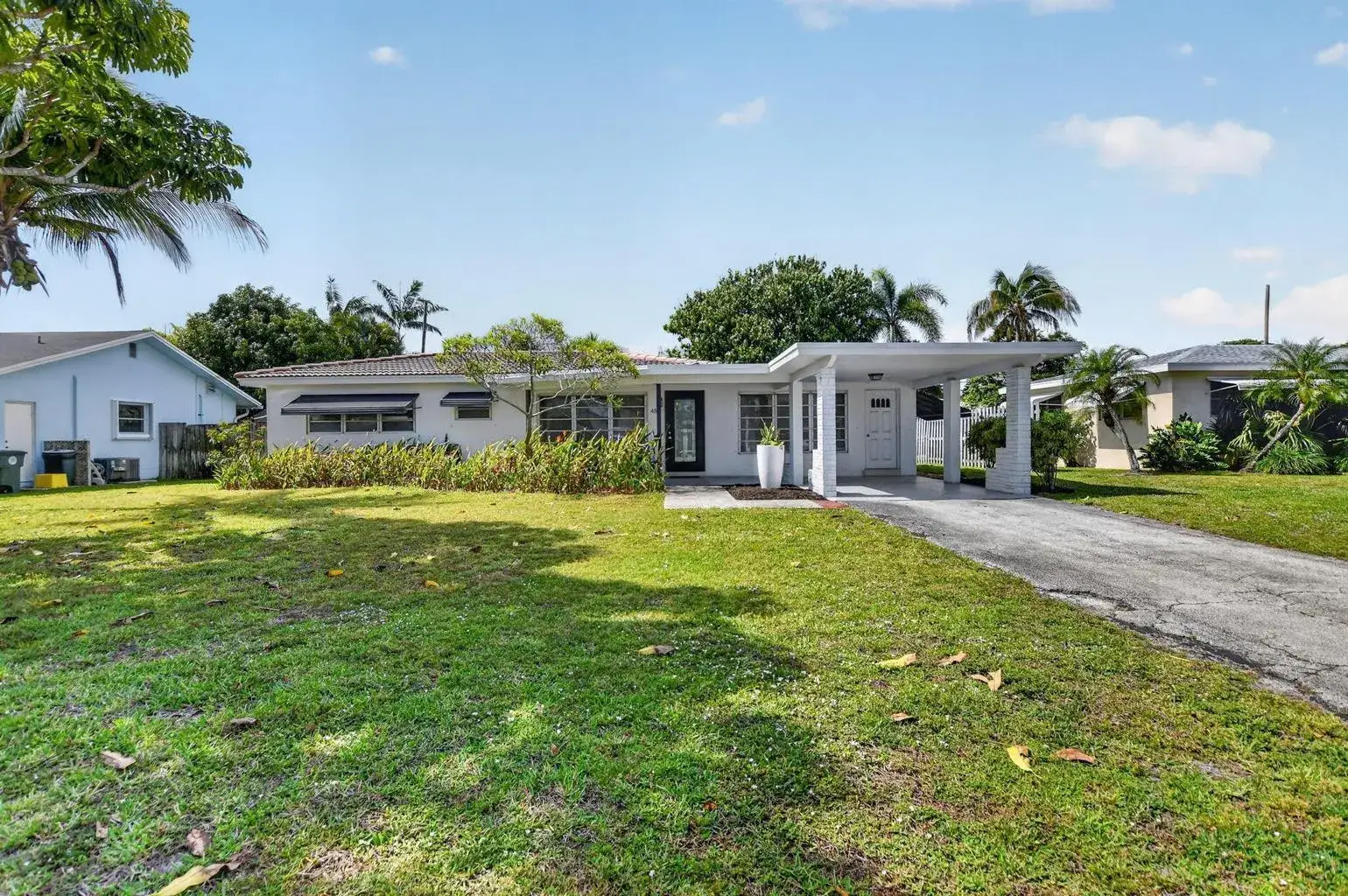 2 bedroom 2 bath Residential Lease for rent at 456 NE 28th Terrace, Boca Raton FL 33431